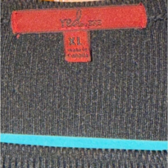 Red by BKE black ribbed top with keyhole neck, 95% polyester/5% spandex, size xl - Picture 7 of 7